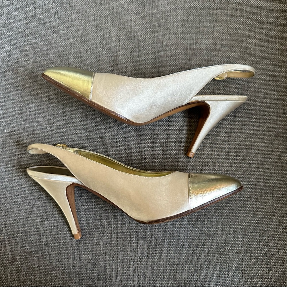 Vintage Chanel captoe slingback heels - Picture 4 of 8